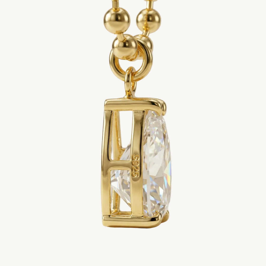 Pingente moissanita DEF VVS1 formato gota 9×13mm corrente esferas dourada